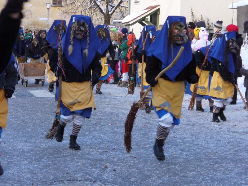narrensprung_2016-01-17_ratzenried_13.jpg wird geladen