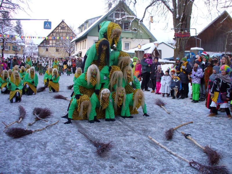 narrensprung_2016-01-17_ratzenried_15.jpg wird geladen